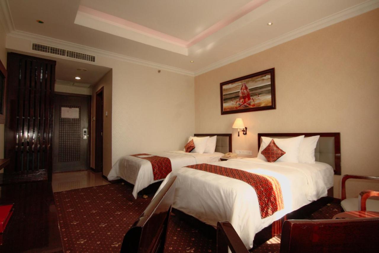 Hermes Palace Hotel Banda Aceh Exterior foto