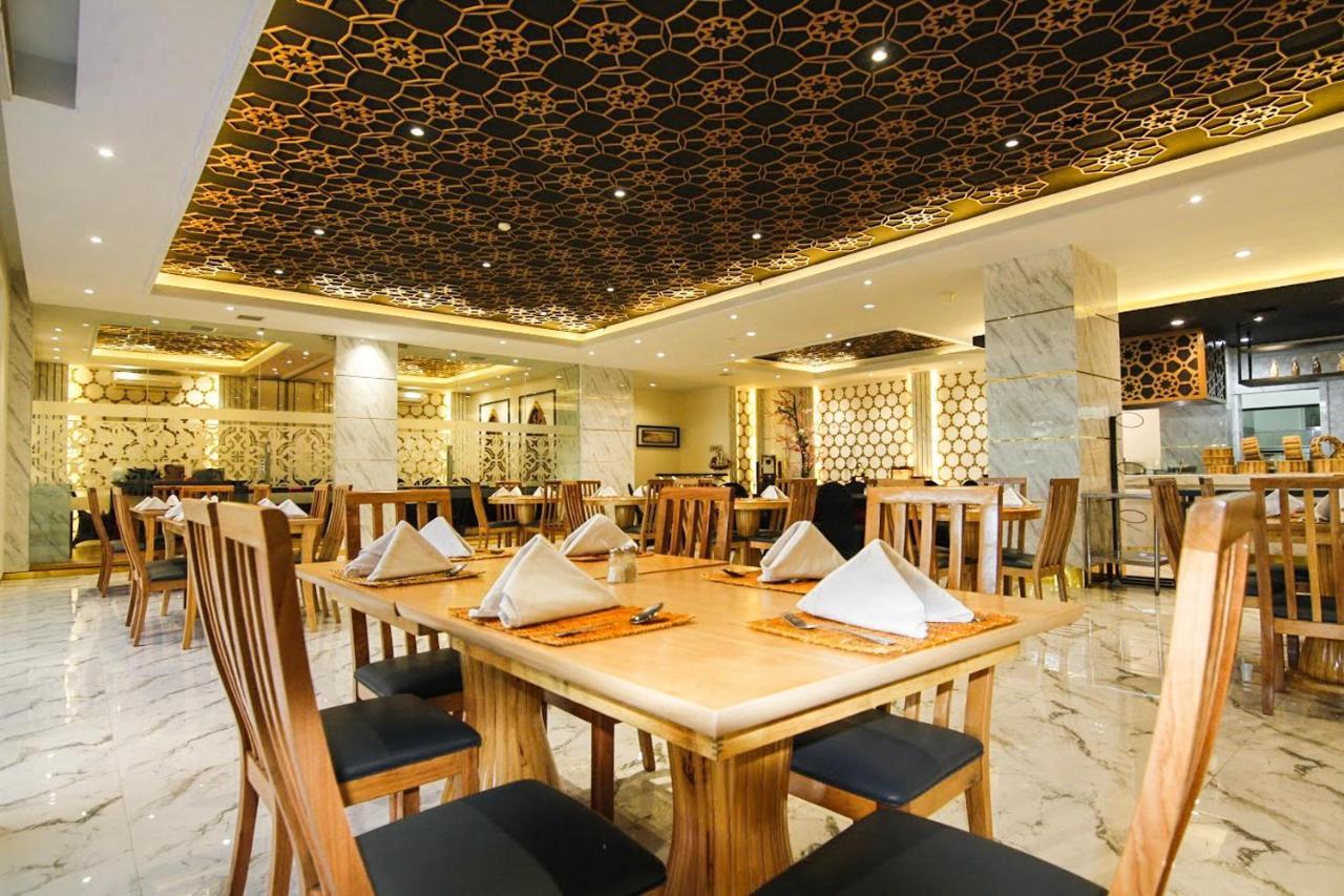 Hermes Palace Hotel Banda Aceh Exterior foto