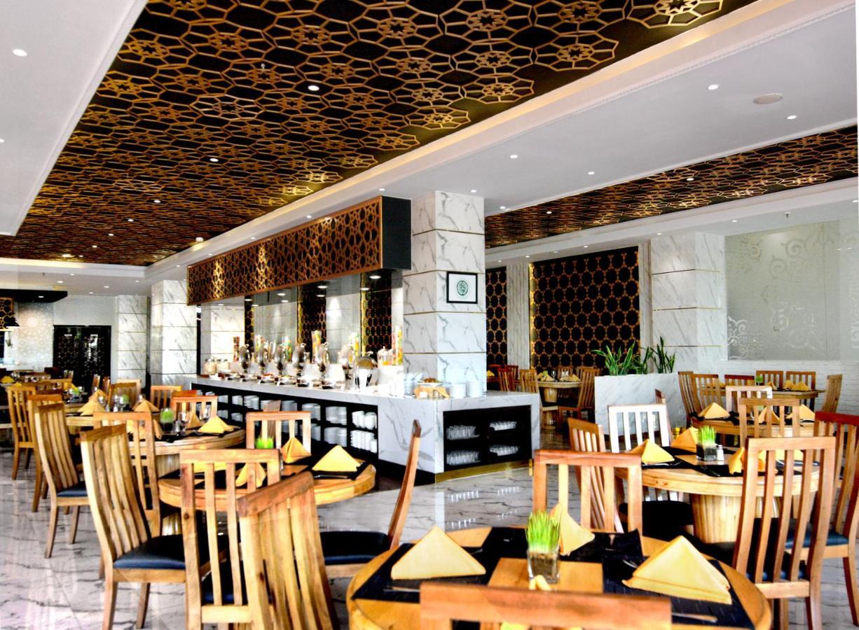 Hermes Palace Hotel Banda Aceh Exterior foto