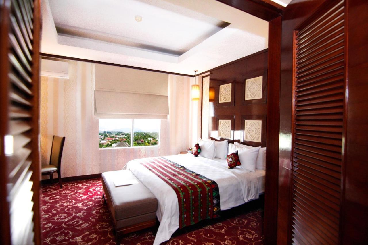 Hermes Palace Hotel Banda Aceh Exterior foto