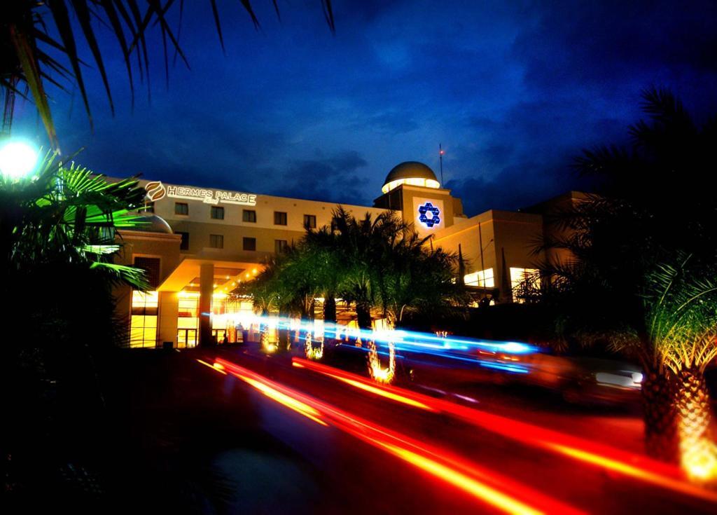Hermes Palace Hotel Banda Aceh Exterior foto