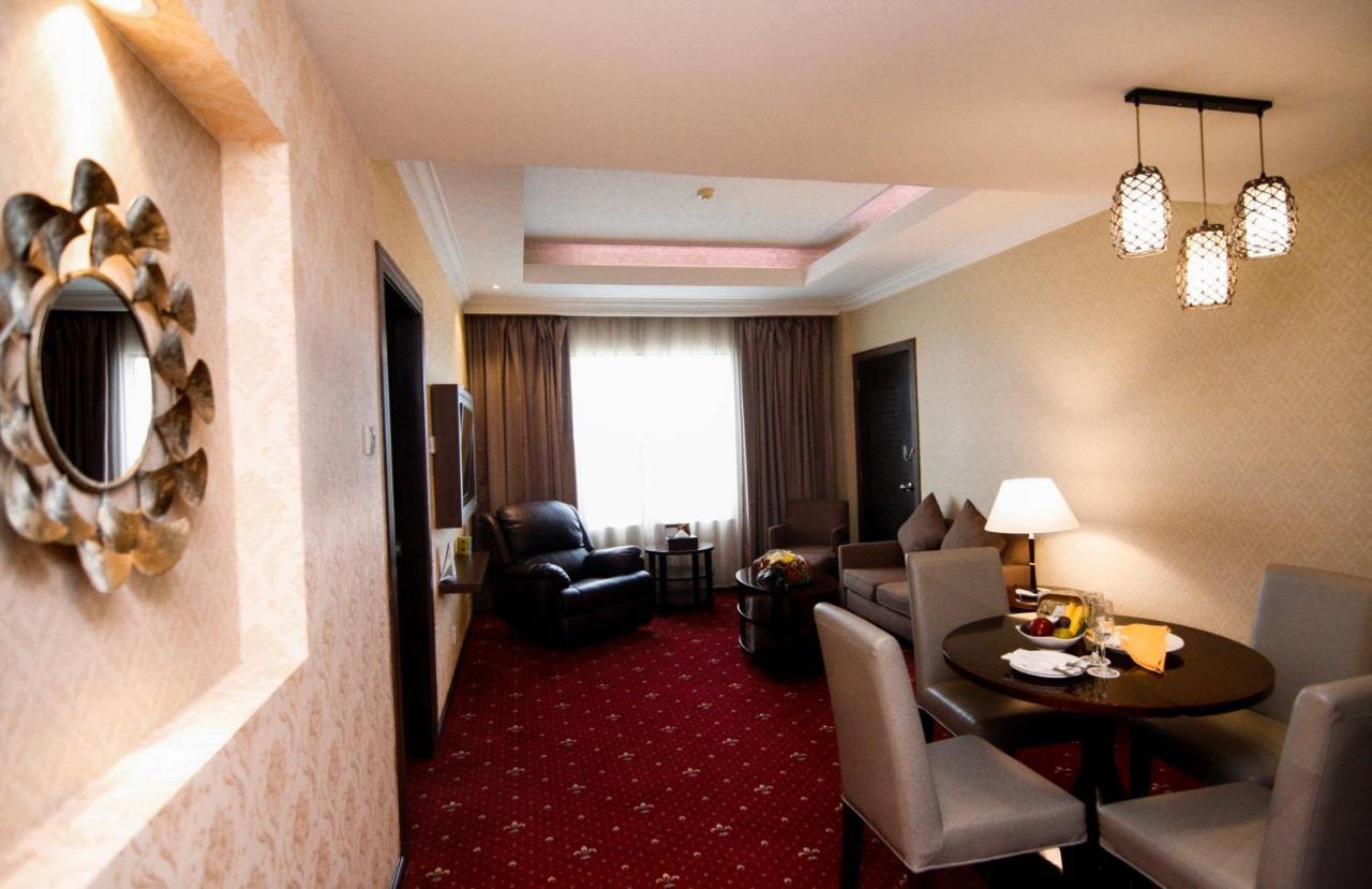 Hermes Palace Hotel Banda Aceh Exterior foto