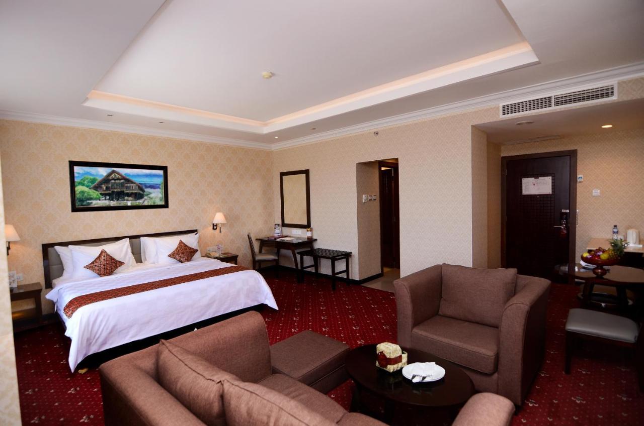 Hermes Palace Hotel Banda Aceh Exterior foto