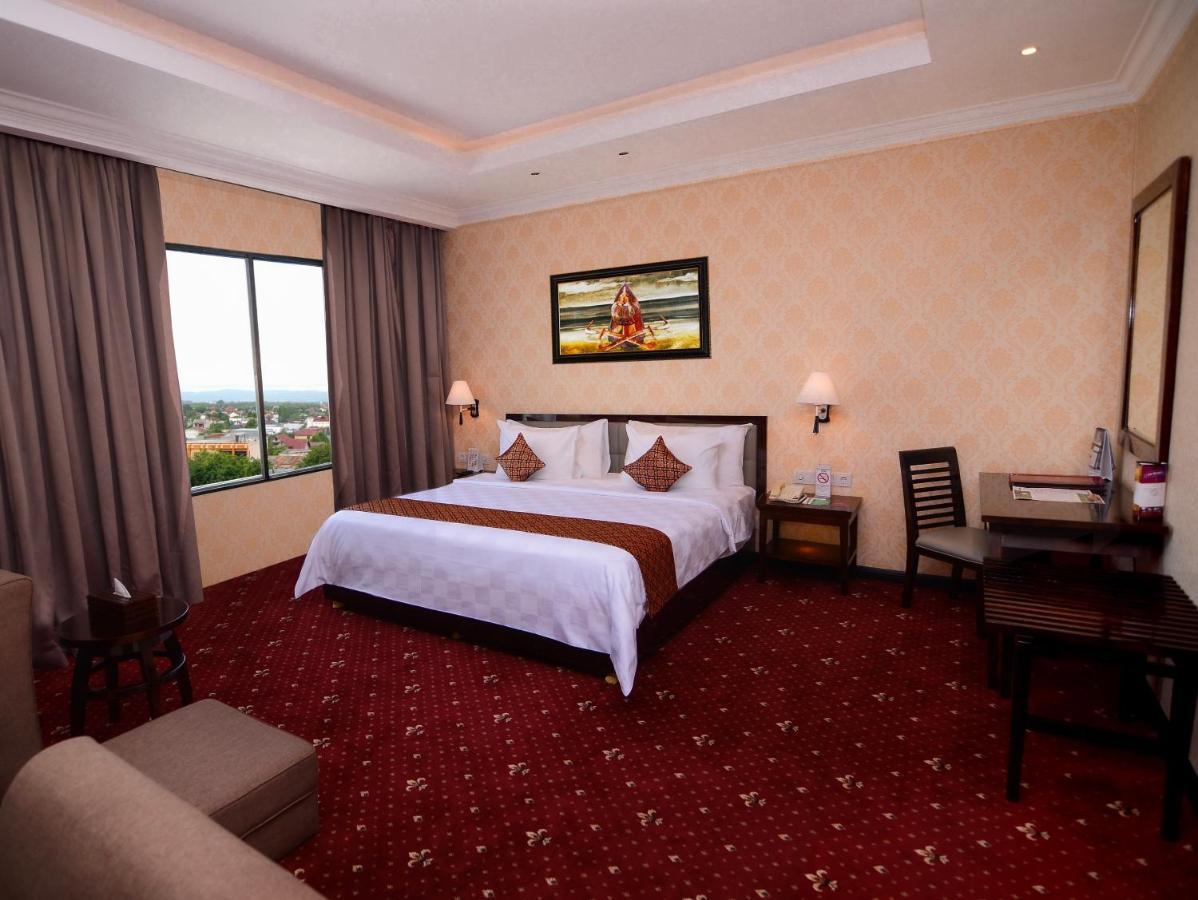 Hermes Palace Hotel Banda Aceh Exterior foto