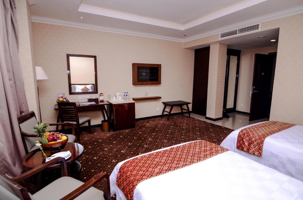 Hermes Palace Hotel Banda Aceh Exterior foto
